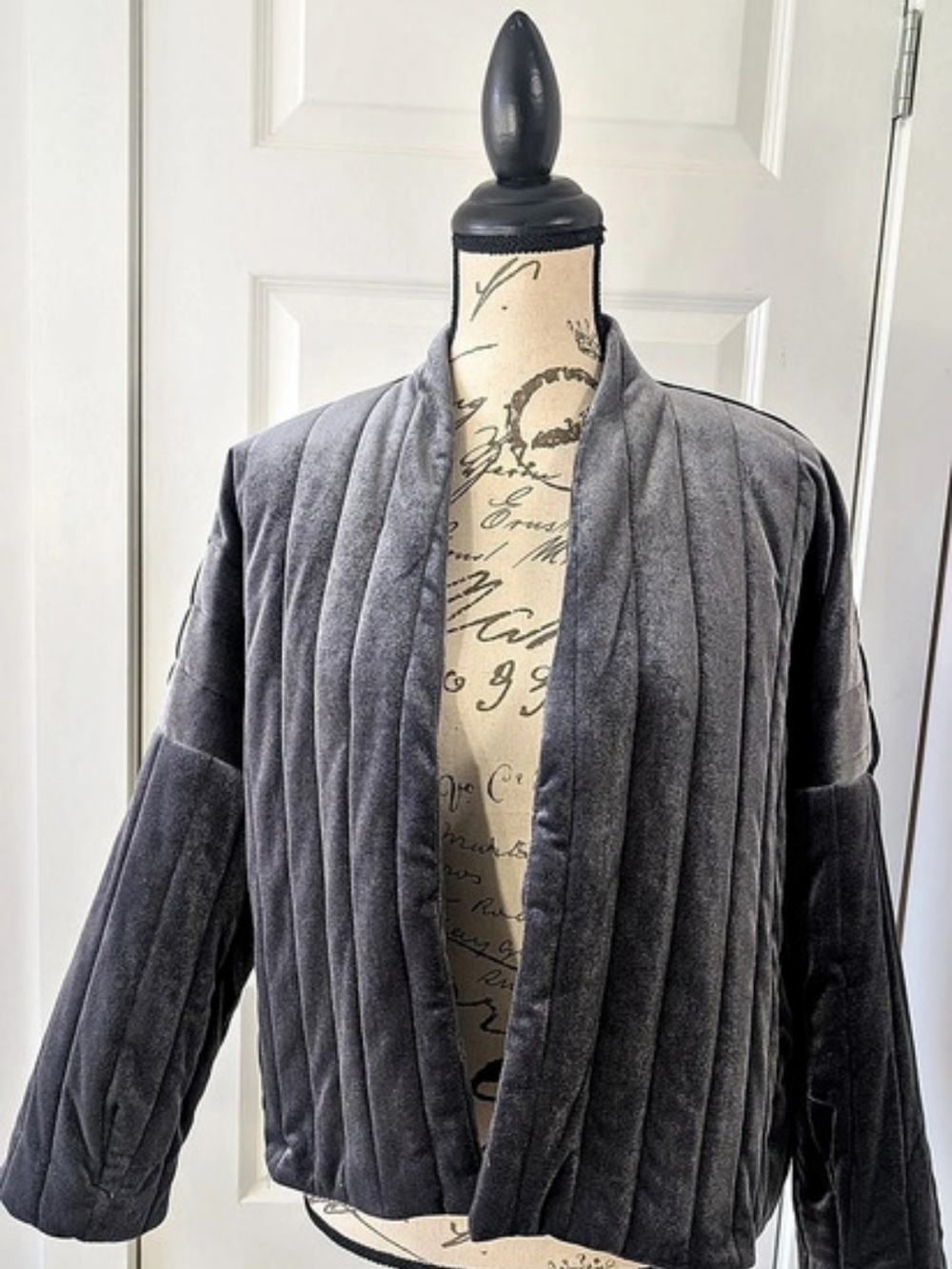 A new day Quilted Puffer Jacket in Gray NWT O/S